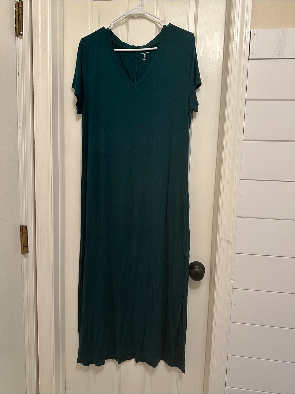 Lightweight Casual dresses  (4 dresses; sizes large and XL).